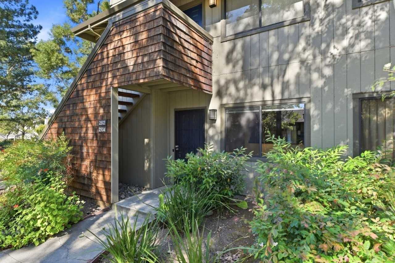 2504 La Terrace Cir - Photo 2 of 38