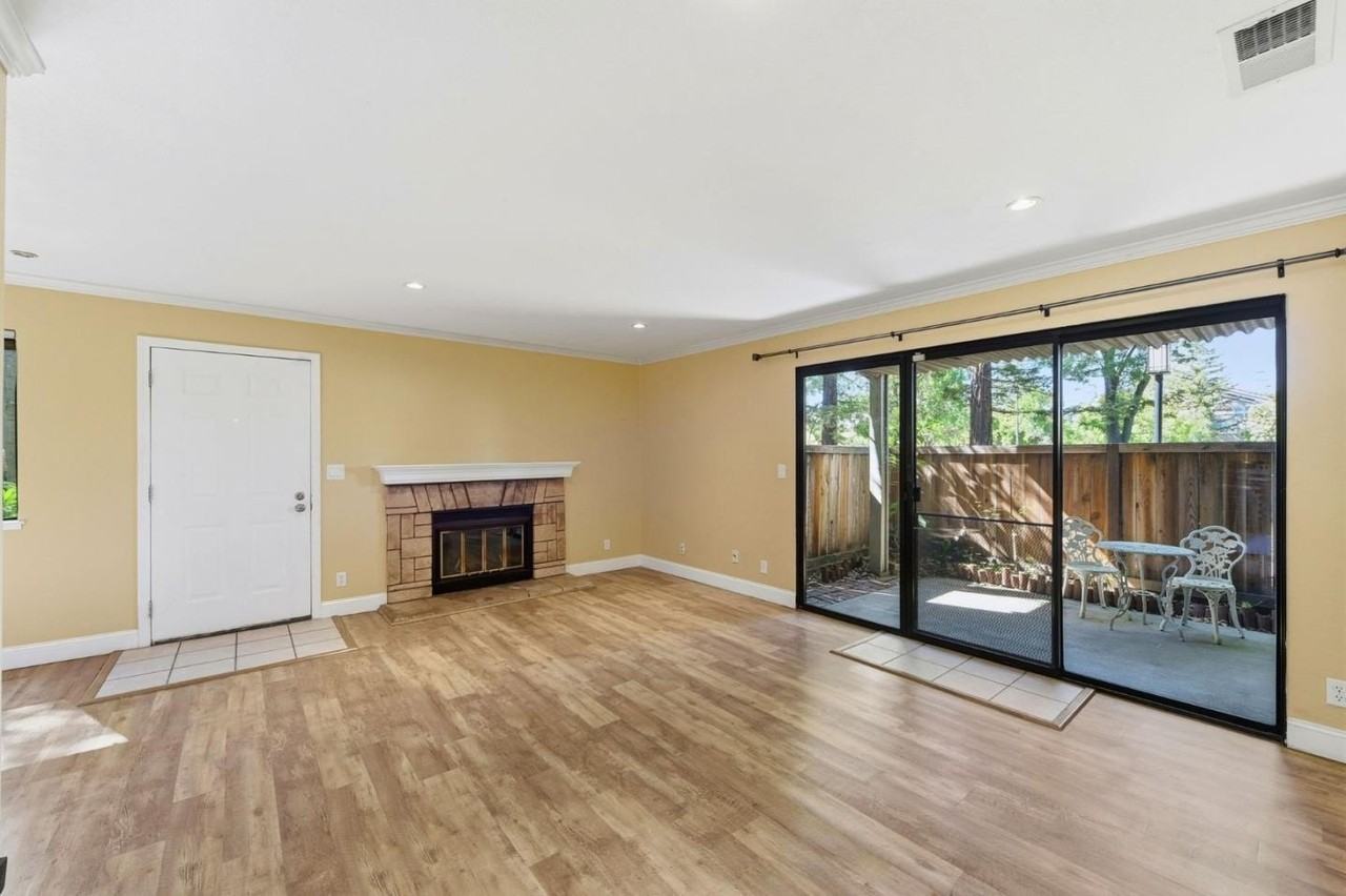 2504 La Terrace Cir - Photo 7 of 38