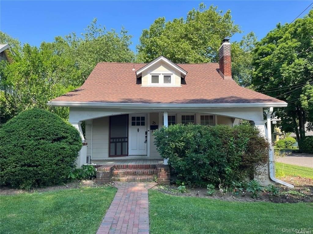 25 Willow Ave