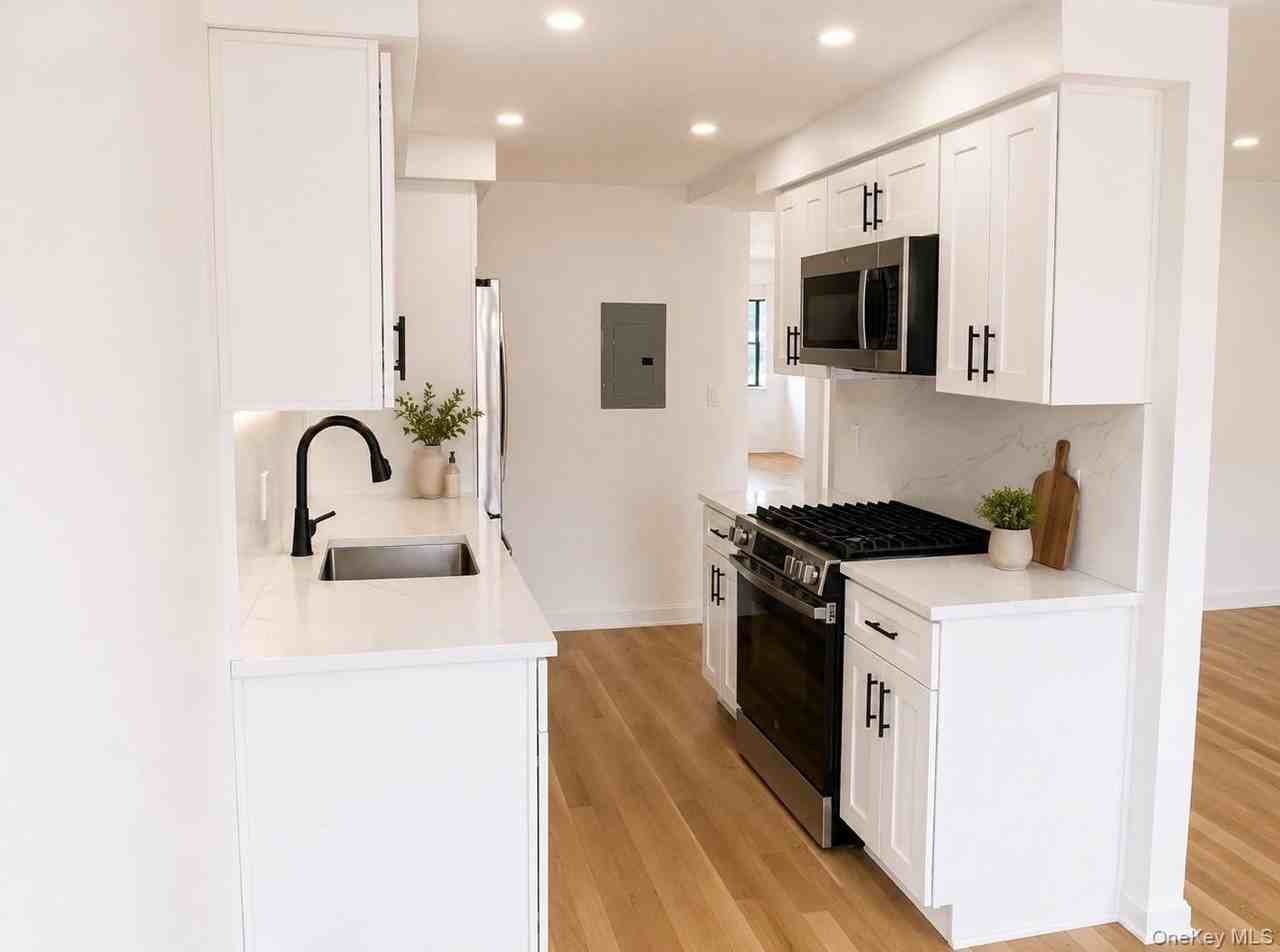 2805 21st Ave - Photo 3 of 8