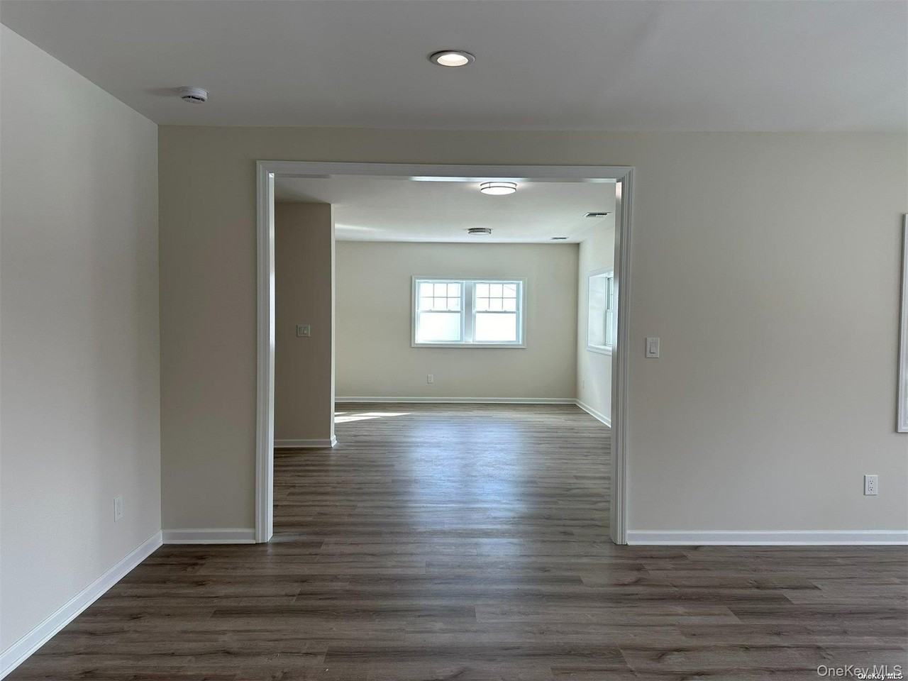 125 W Main St - Photo 7 of 32