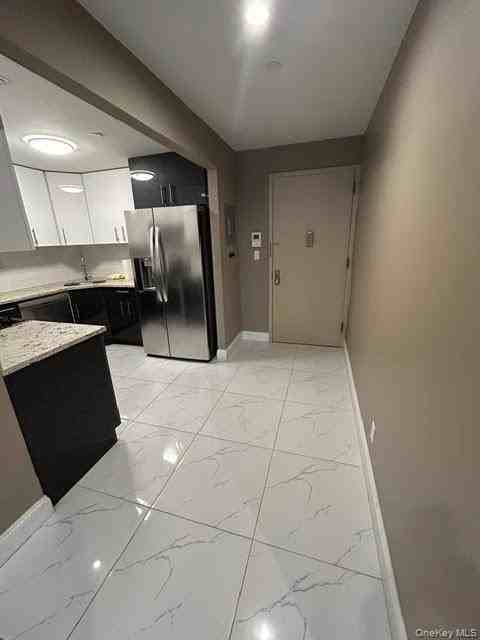 4511 82nd St #W6B - Photo 3 of 11