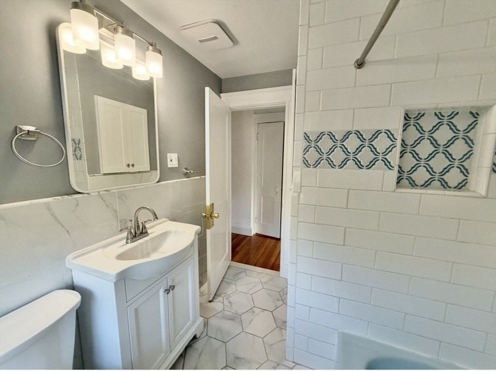 479 Beale St - Photo 5 of 11