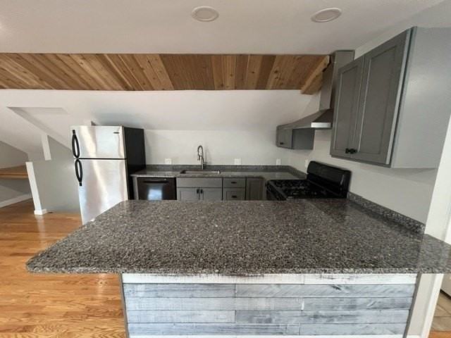 743 Highland Ave #3 - Photo 5 of 13