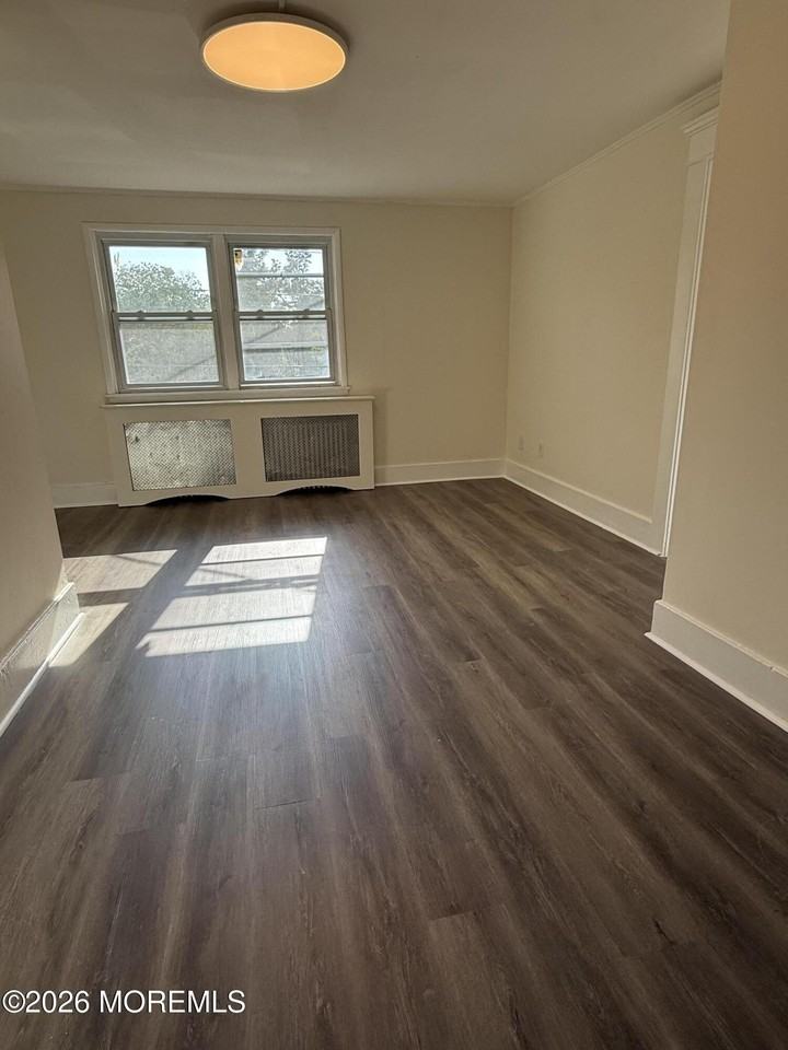 249251 Main St #251 - Photo 4 of 8