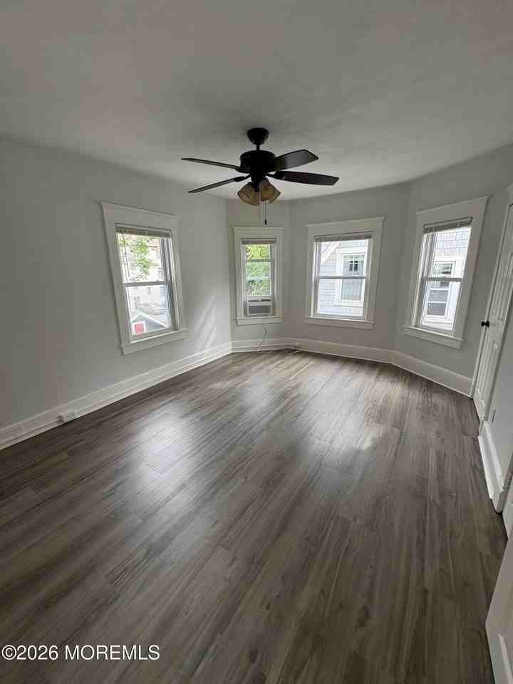 24 Waverly Pl #B - Photo 4 of 7