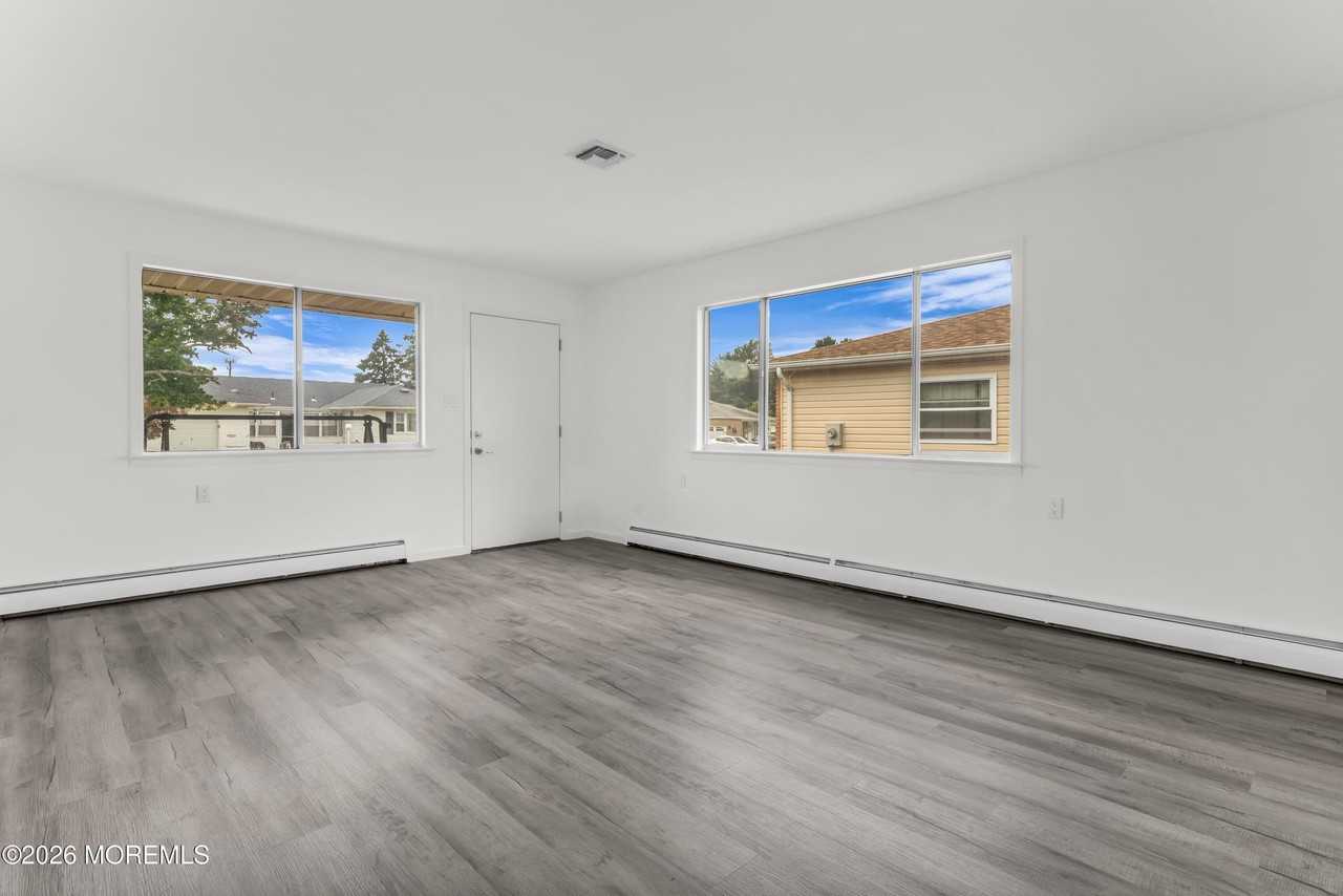 12 Montego St - Photo 3 of 20