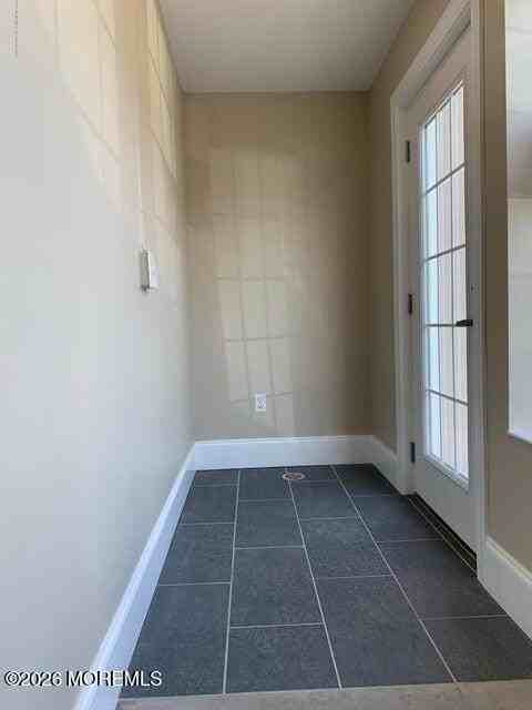 709 7th Ave #1A - Photo 2 of 7