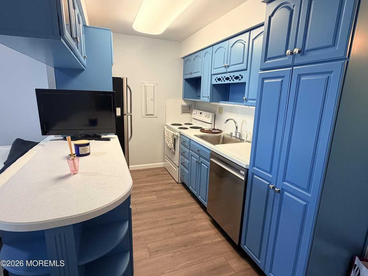 480 Ocean Ave #2G - Photo 3 of 26