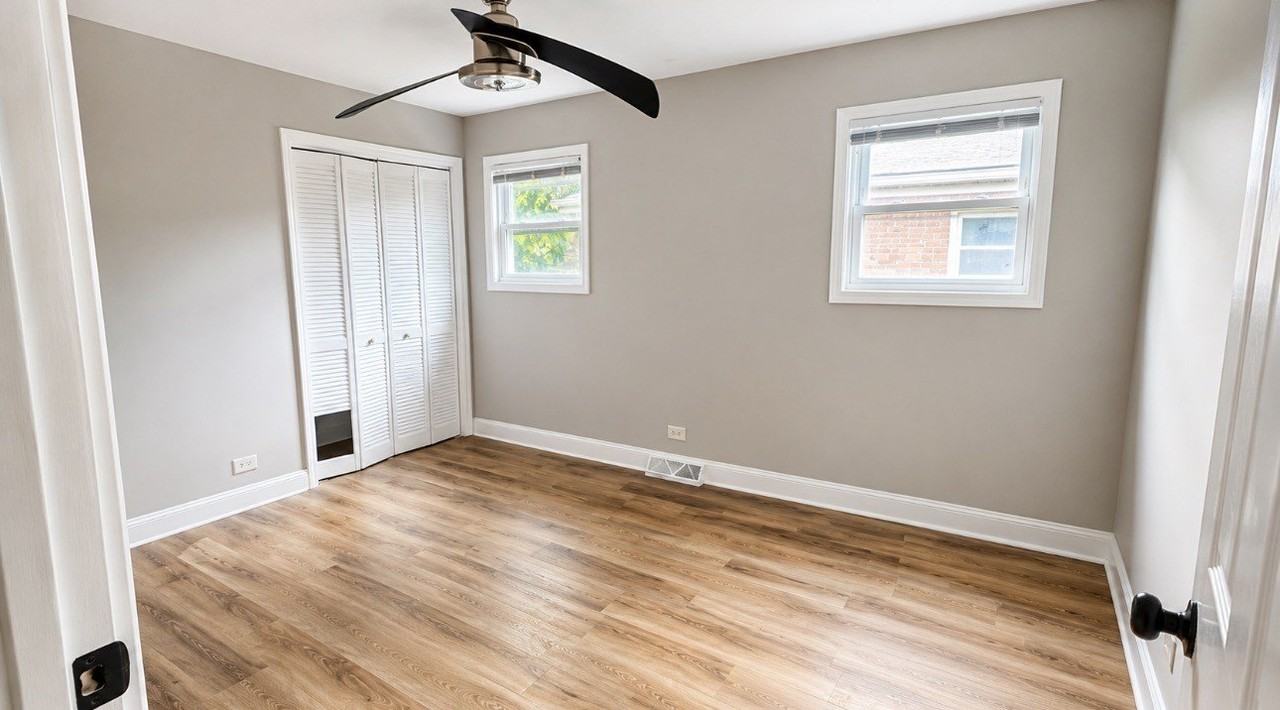 14514 Minerva Ave - Photo 4 of 12