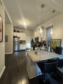 1300 N Greenview Ave #2R - Photo 4 of 12