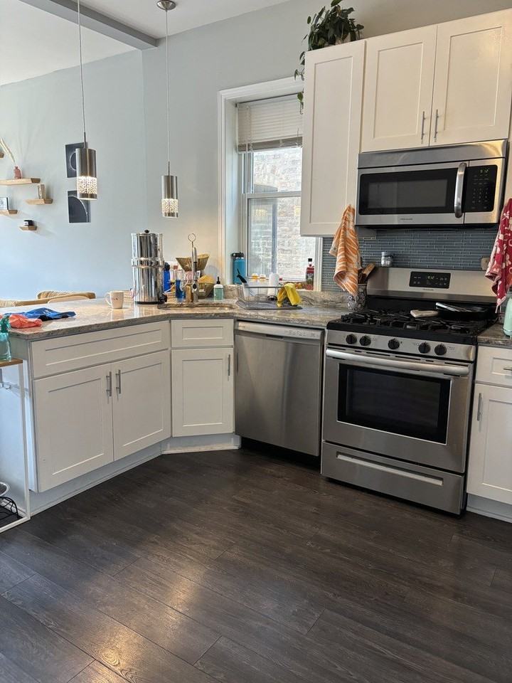 1300 N Greenview Ave #3F - Photo 2 of 7