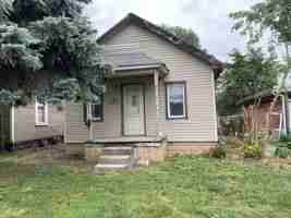 featured image of 605 N Monroe St