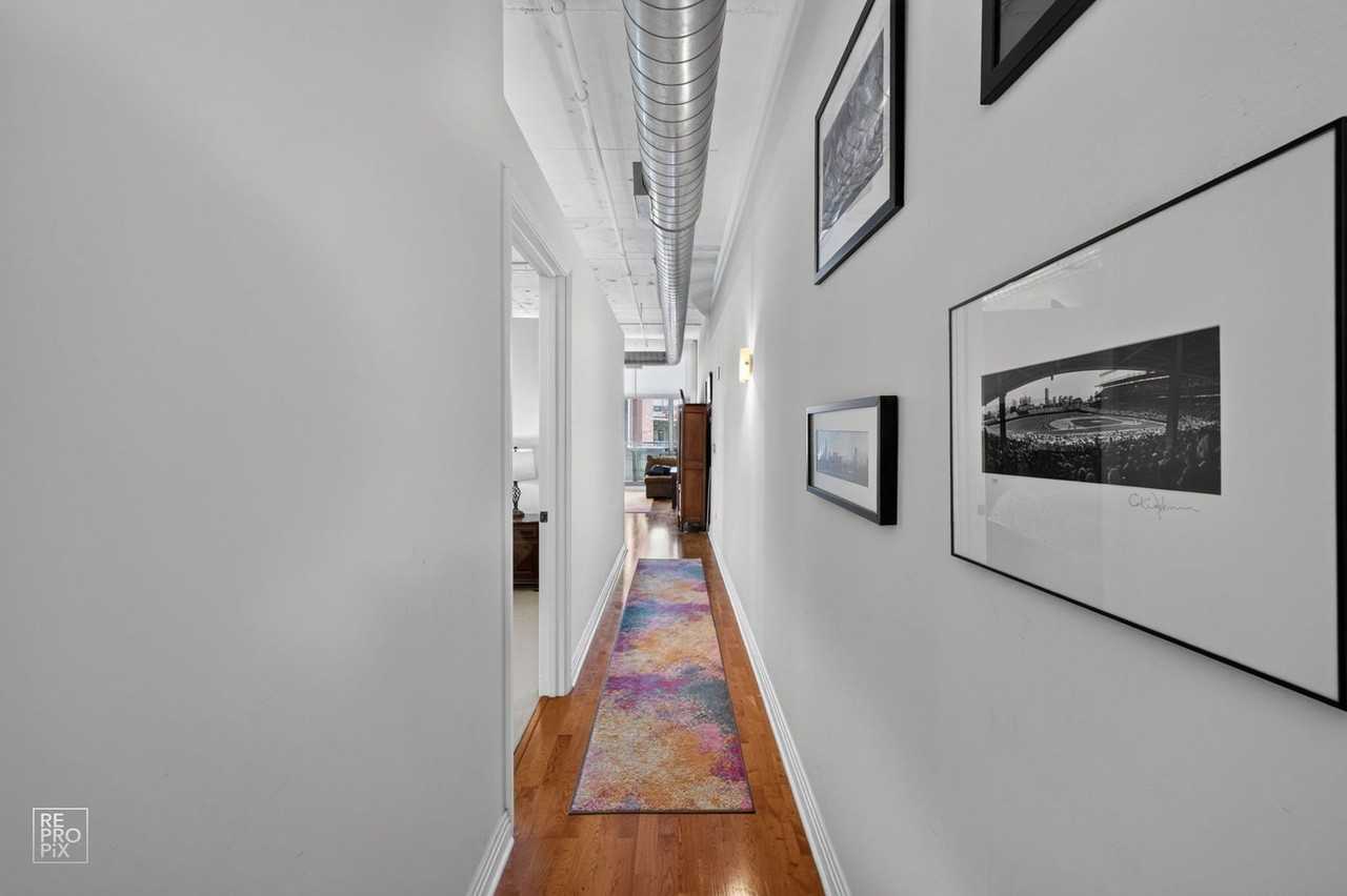 565 W Quincy St #515 - Photo 2 of 17