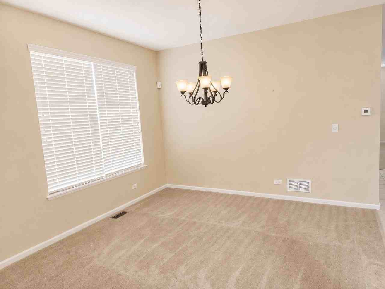 388 Toccoa Ln - Photo 4 of 27