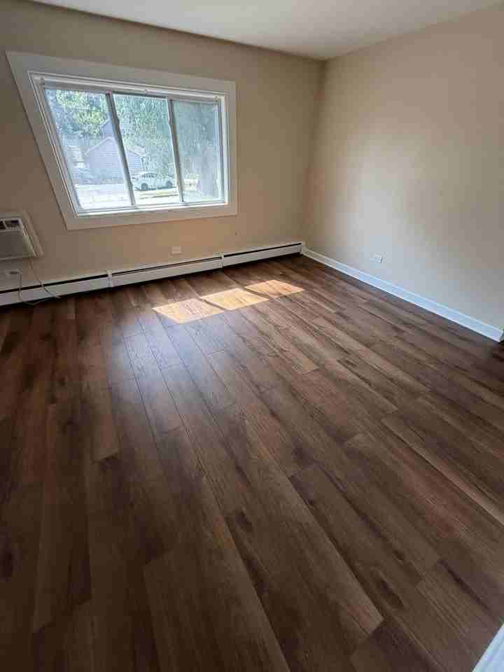 440 Lorraine St #2S - Photo 6 of 8