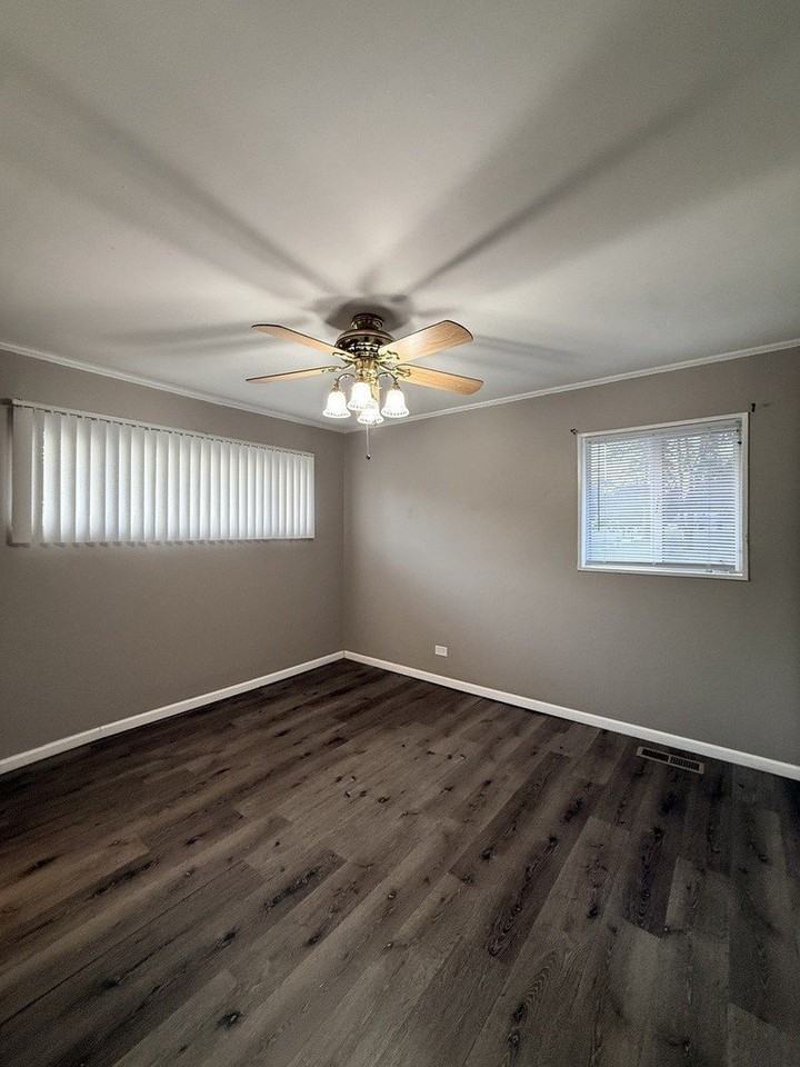 471 Tomahawk St - Photo 5 of 11