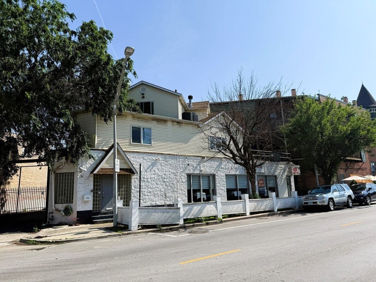 1450 W Webster Ave #2
