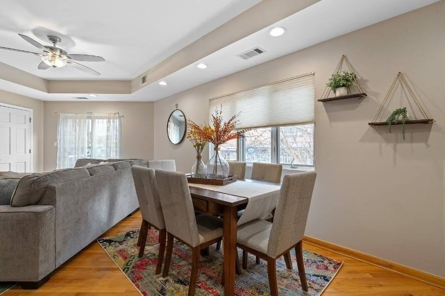 1450 W Webster Ave #2 - Photo 5 of 22