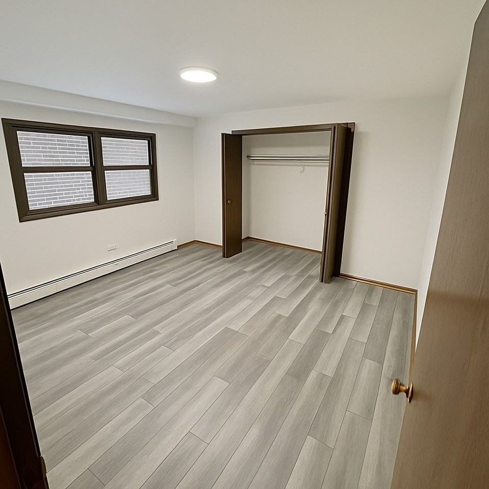 2722 N 74th Ave #1 - Photo 4 of 6