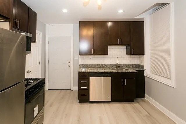 834 N Mozart St #2R - Photo 4 of 19