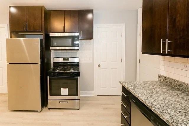834 N Mozart St #2R - Photo 5 of 19