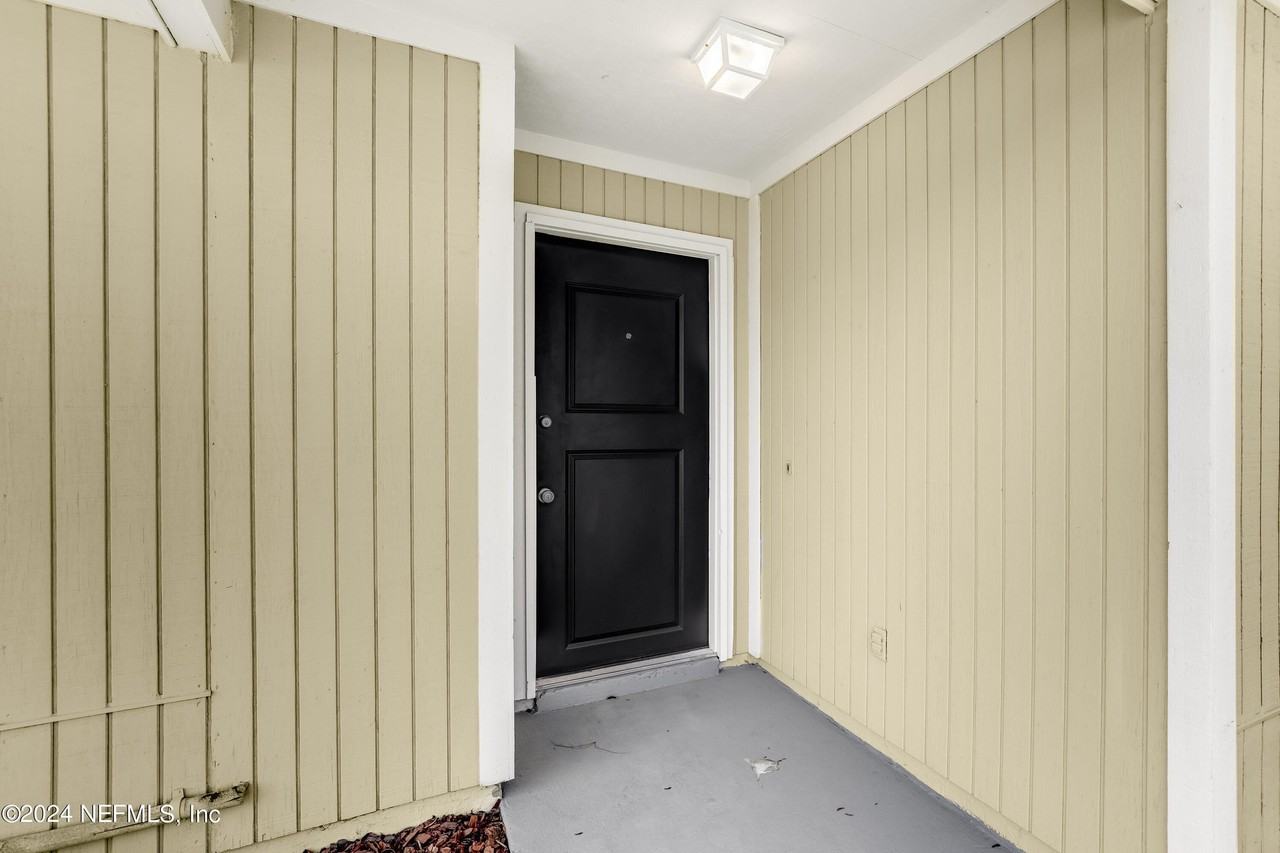 2366 Bitternut Way - Photo 2 of 25