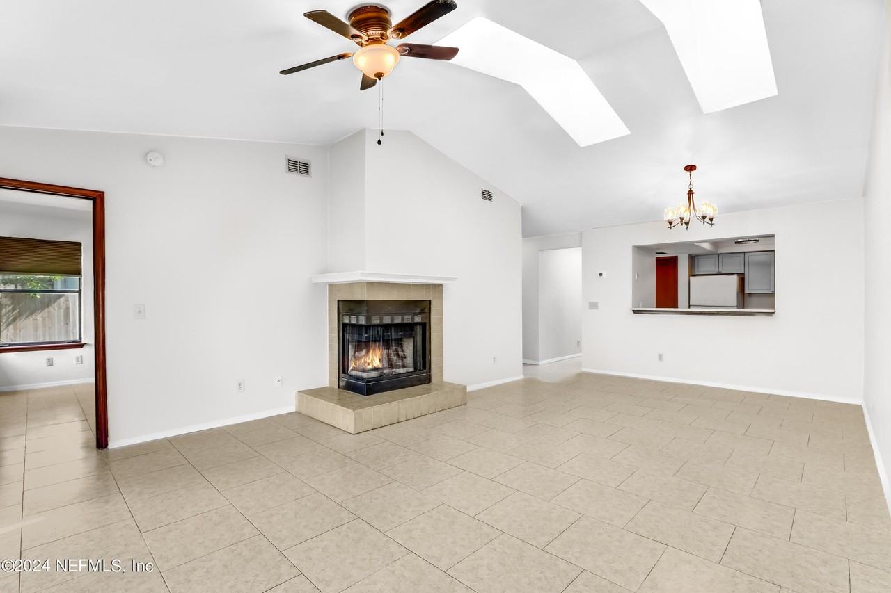 2366 Bitternut Way - Photo 6 of 25