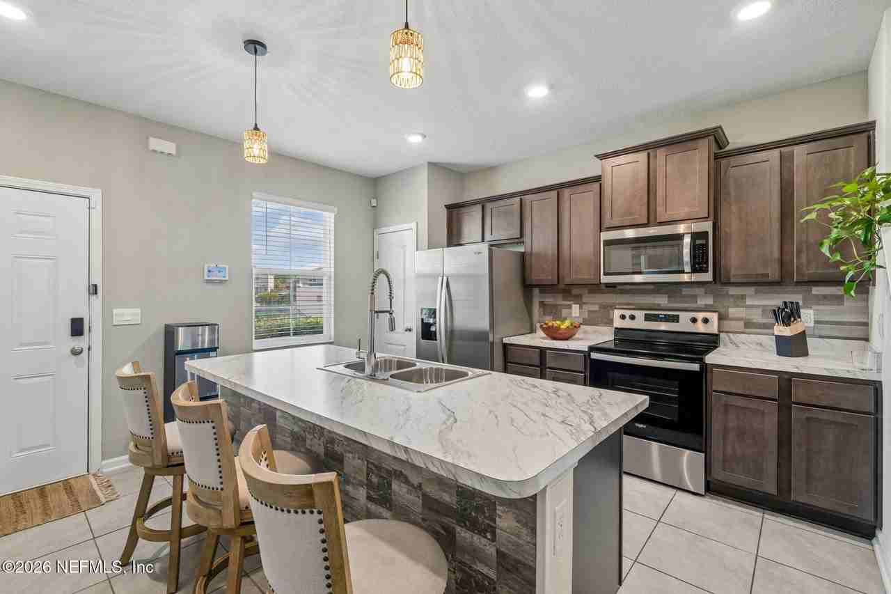 3954 Oak Mill Rd - Photo 7 of 50