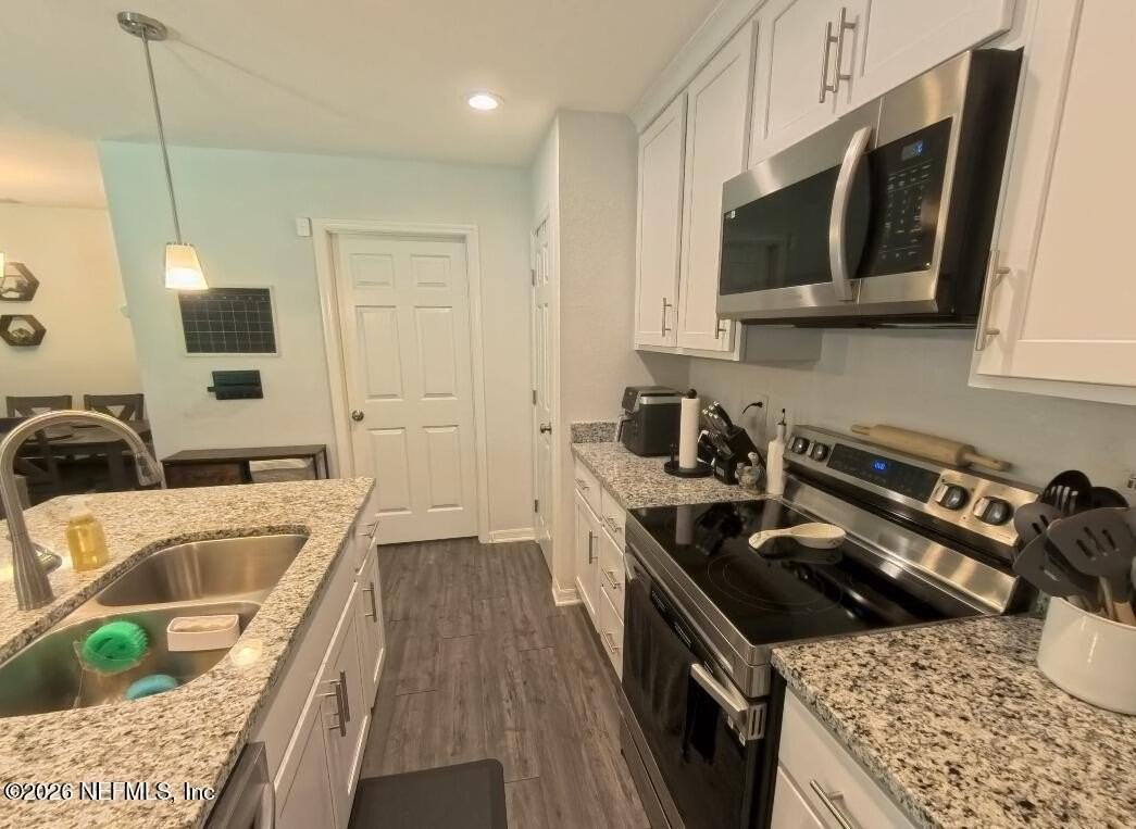 8352 Hewitt St - Photo 3 of 23