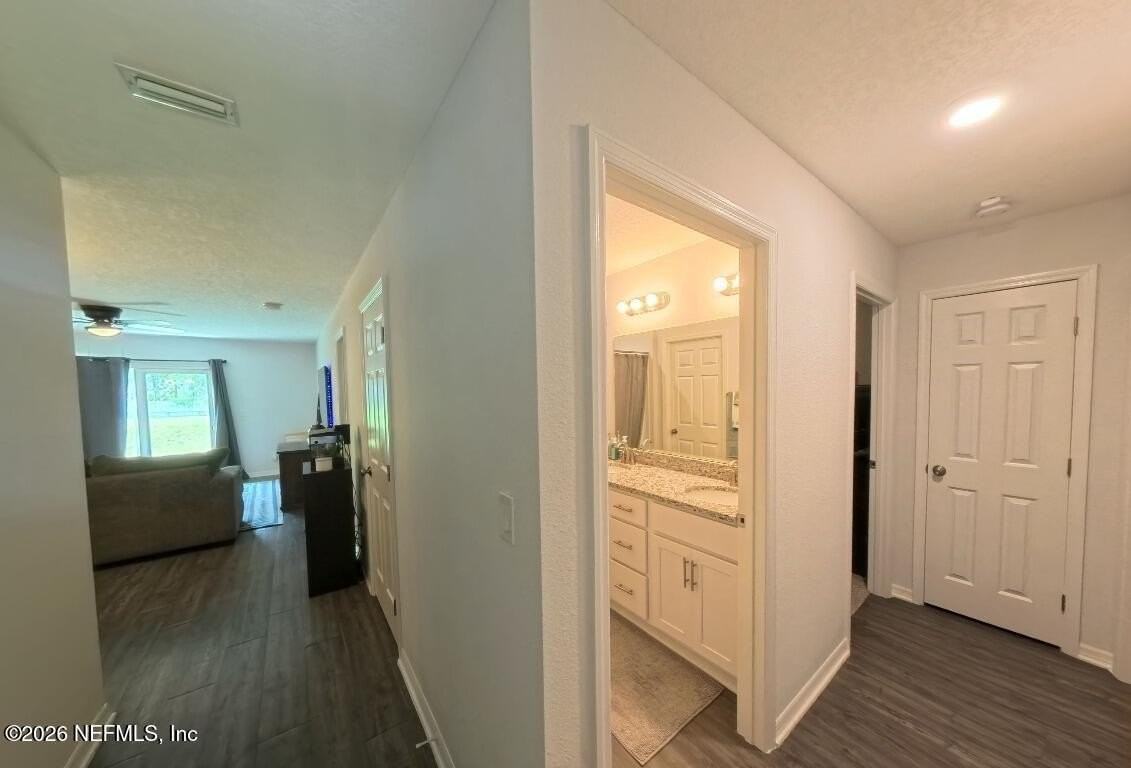 8352 Hewitt St - Photo 7 of 23