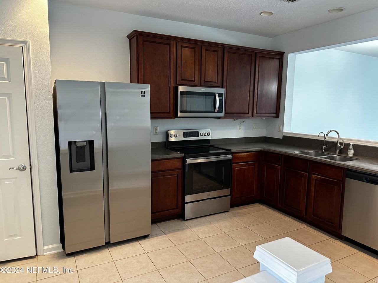 4182 Marblewood Ln - Photo 5 of 50
