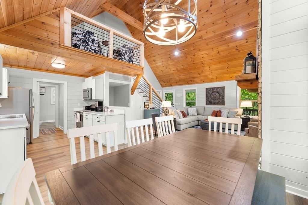 17 Vista Chalet Dr - Photo 5 of 50