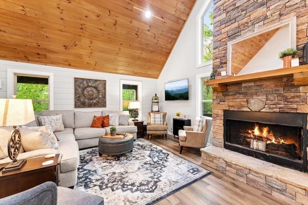 17 Vista Chalet Dr - Photo 6 of 50