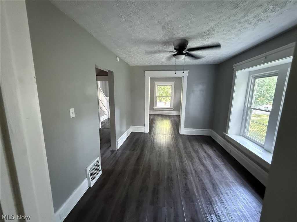 958 Haynes St - Photo 2 of 9
