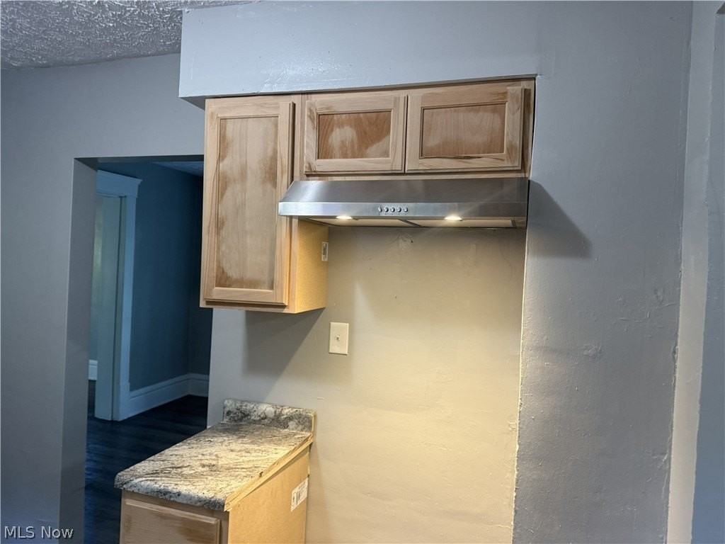 958 Haynes St - Photo 4 of 9