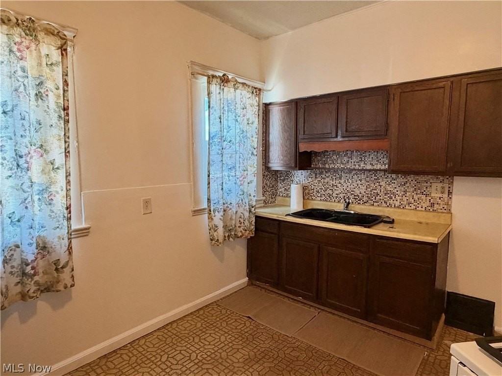 3435 Fulton Rd - Photo 3 of 25