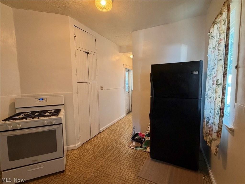3435 Fulton Rd - Photo 5 of 25