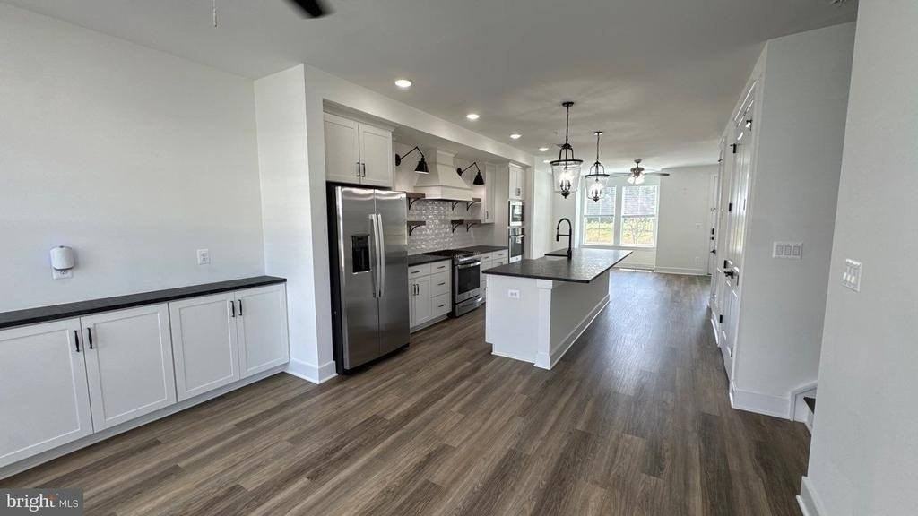 1817 Shookstown Rd - Photo 3 of 25