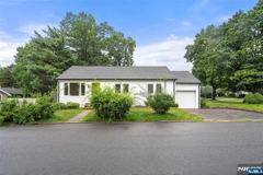 41 Monument Pl - Photo 1 of 1