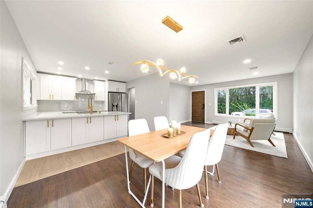 41 Monument Pl - Photo 6 of 25