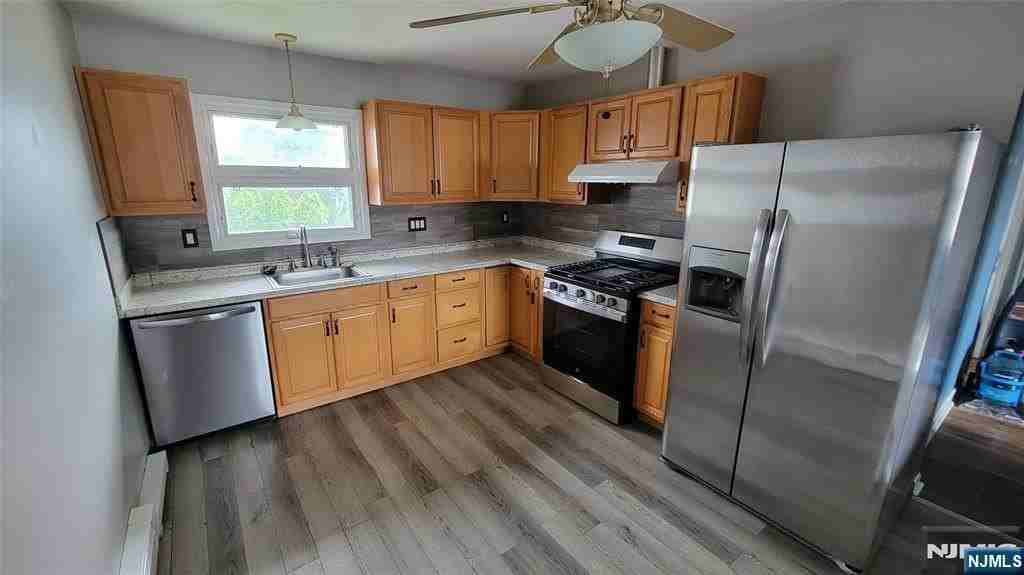 39 Wadsworth St #2 - Photo 6 of 17