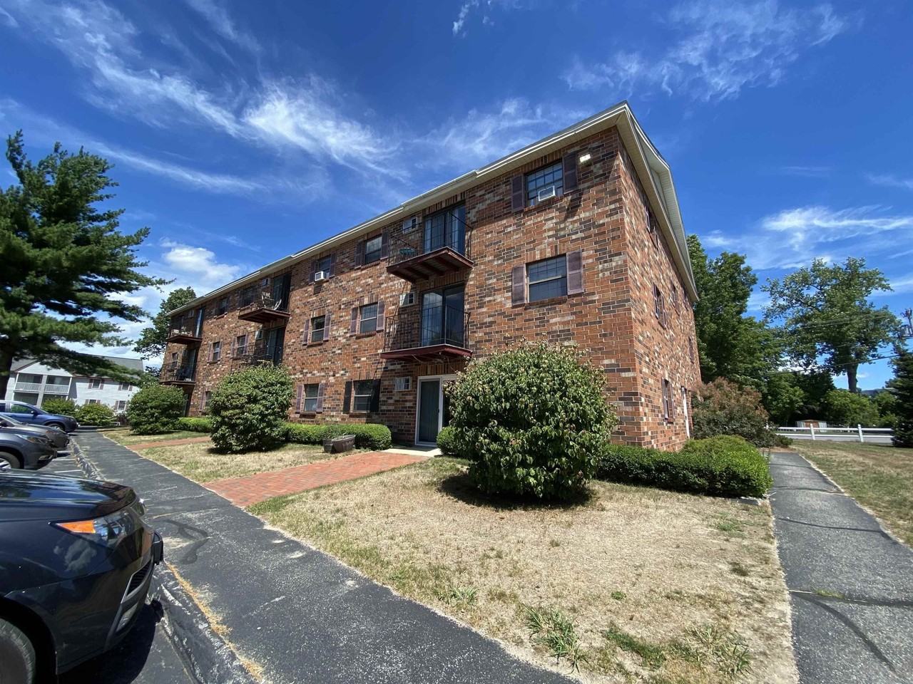 11 Railroad Ave #22 - Photo 4 of 40