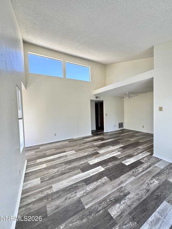 2519 Sunny Slope Dr #5 - Photo 5 of 10