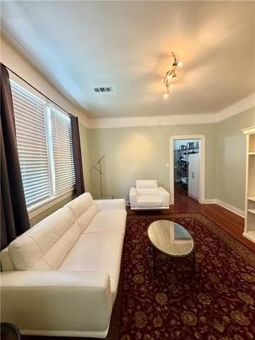 524 Jefferson St - Photo 3 of 9