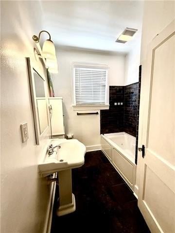 524 Jefferson St - Photo 7 of 9