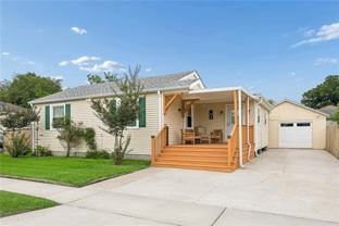 2220 Lloyds Ave - Photo 1 of 1