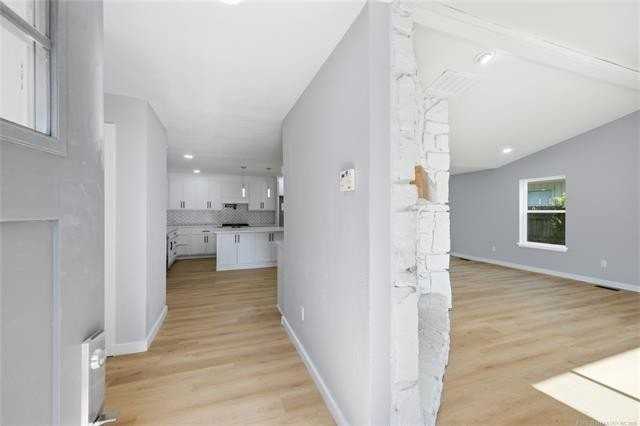 1906 N Eucalyptus Ct - Photo 4 of 27