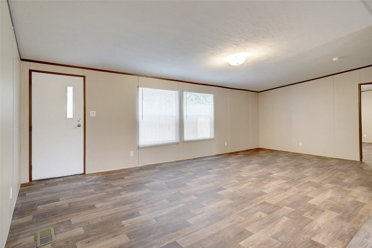2509 Elk Trl - Photo 3 of 18