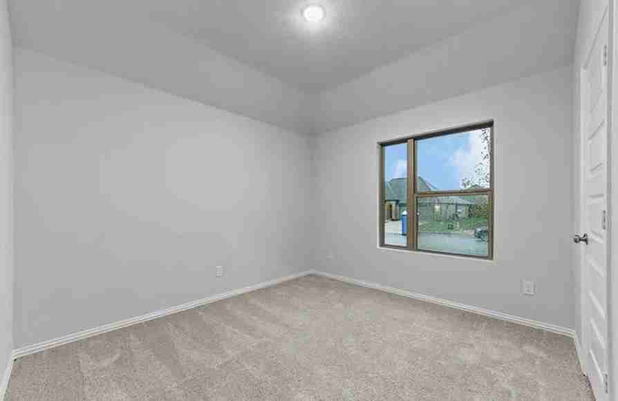3509 Foxhound Ln - Photo 7 of 19
